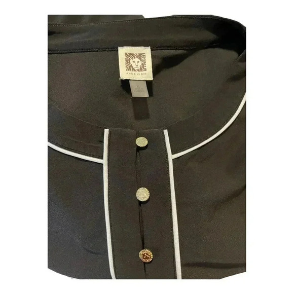 ANNE KLEIN Women’s‎ XL Black Lily Long Sleeve 5 Gold Button Neck Top - Picture 4 of 4